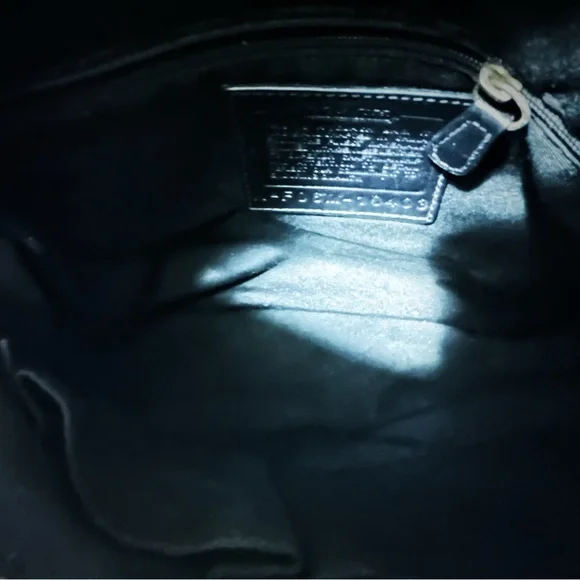 Vintage Coach soho Black Shoulder Bag with Cherry Charm 2006 - Picture 11 of 17